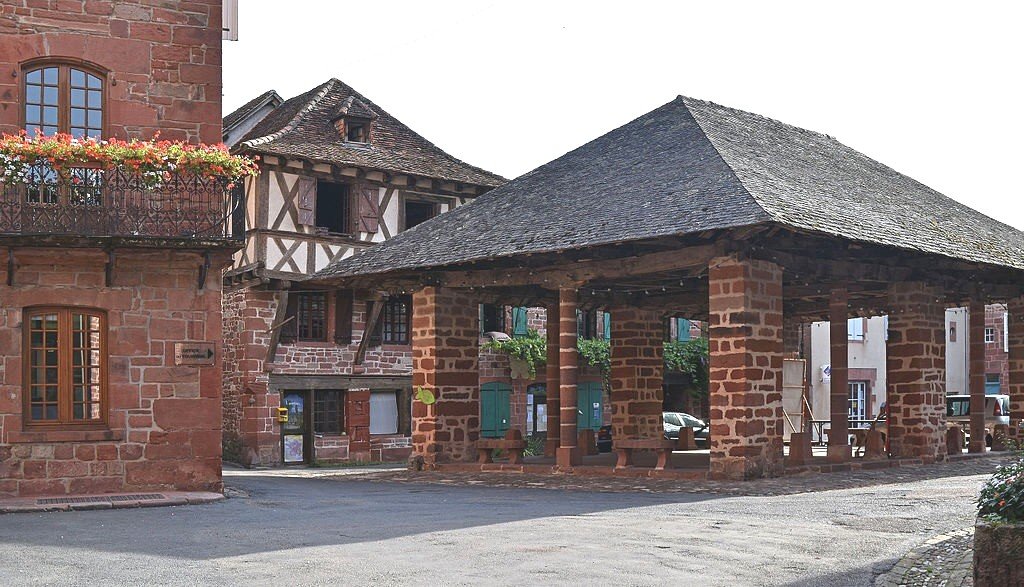 Meyssac halles.jpg