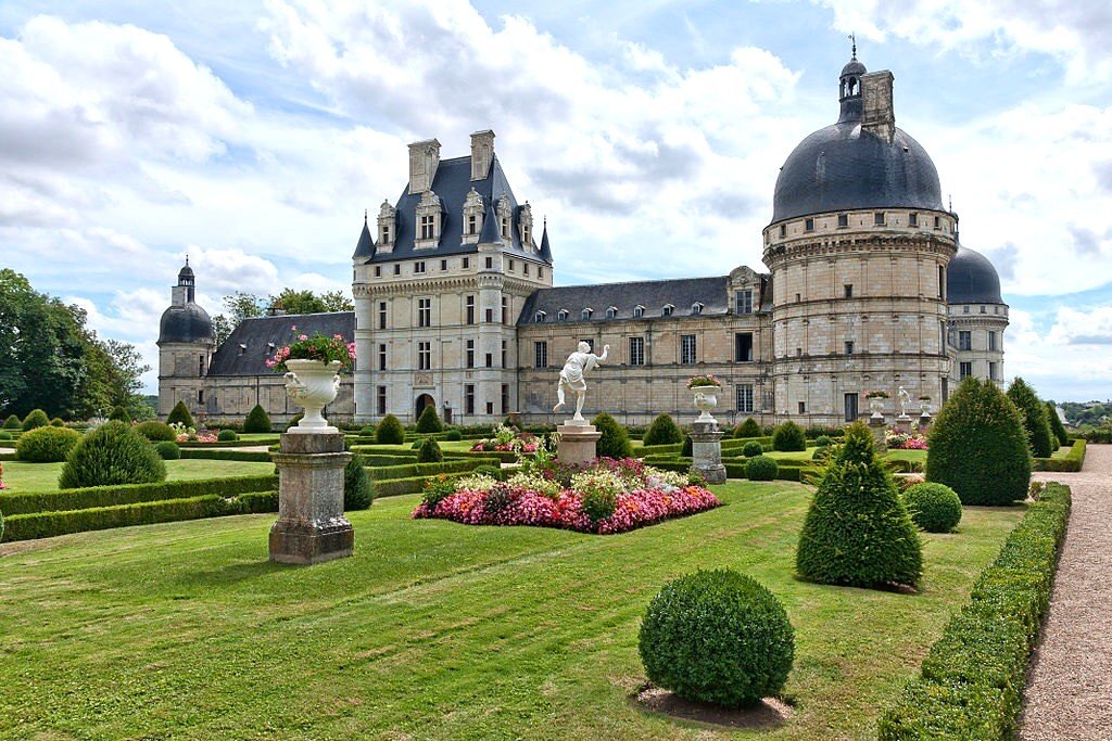 Valencay chateau.jpg