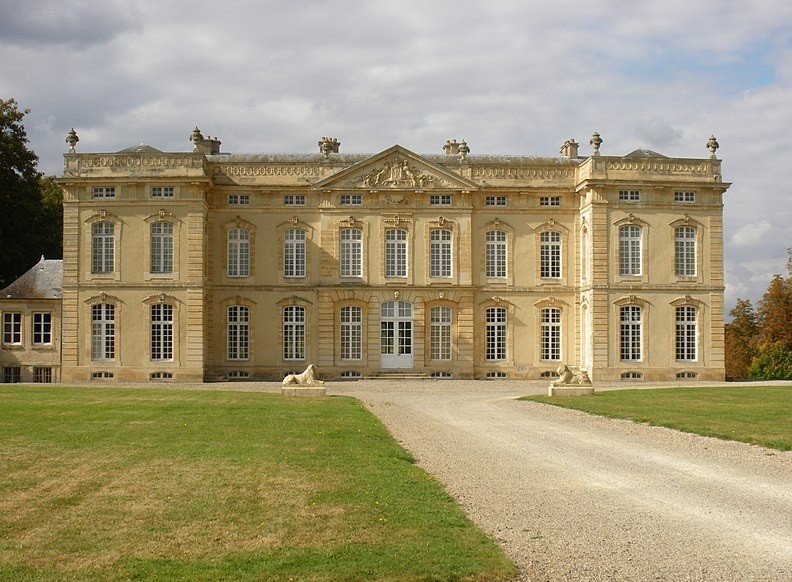 St Leonard chateau.jpg