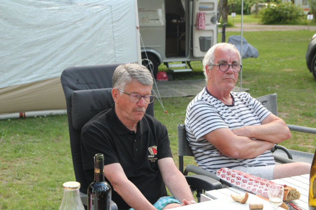 On sent bien la fatigue après une semaine de rencontre.