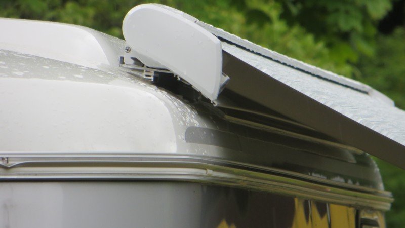 Store sur toit 2RED.jpg