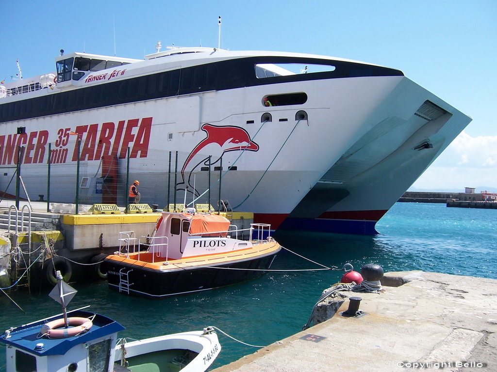 Une demi heure de traversée,moins chére qu'a algesiras